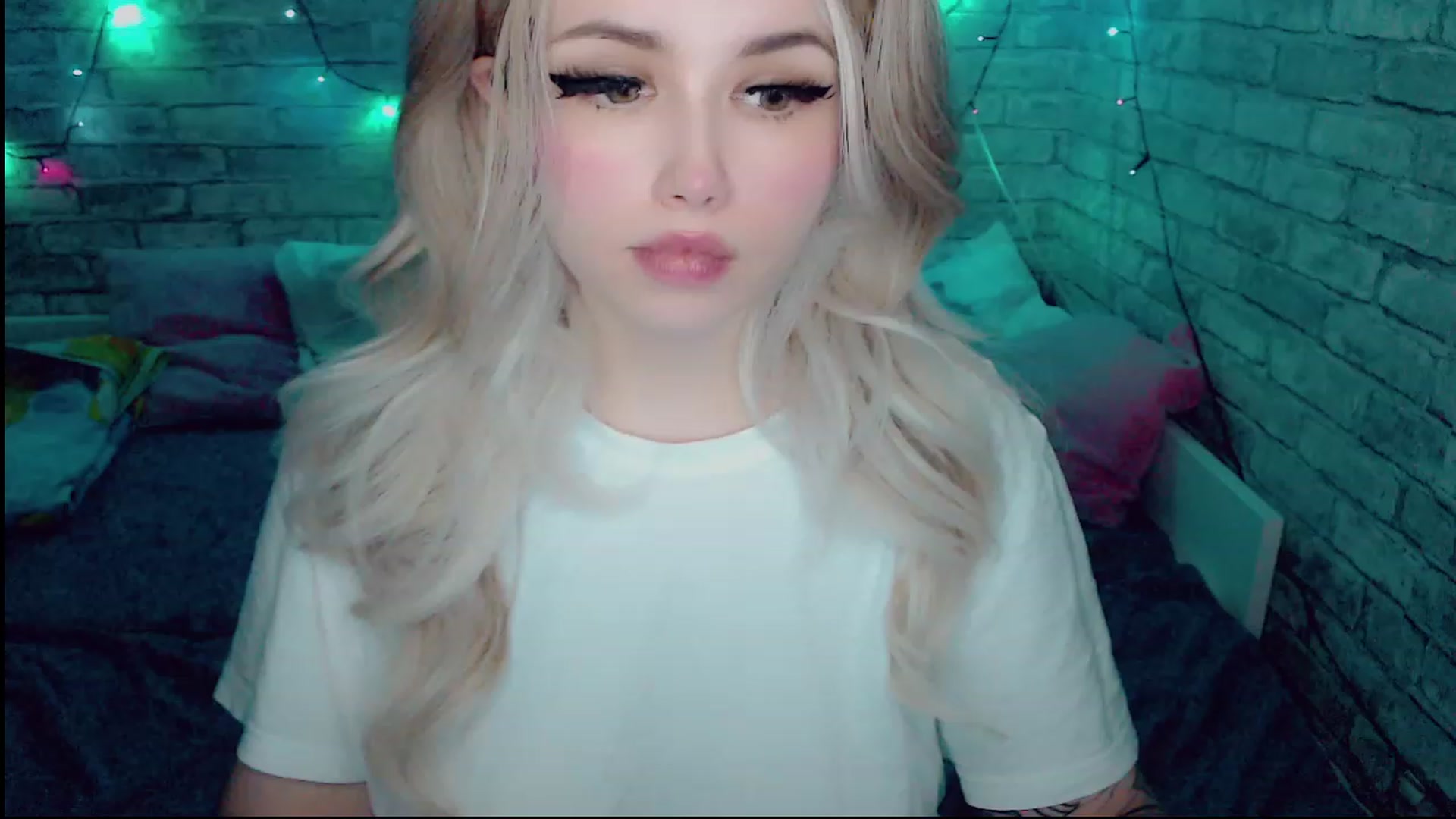 Gallery image thumbnail from YUMMY_TIFFANI's myfreecams stream on, 12/15/2022, 12:08 image 7 of 20