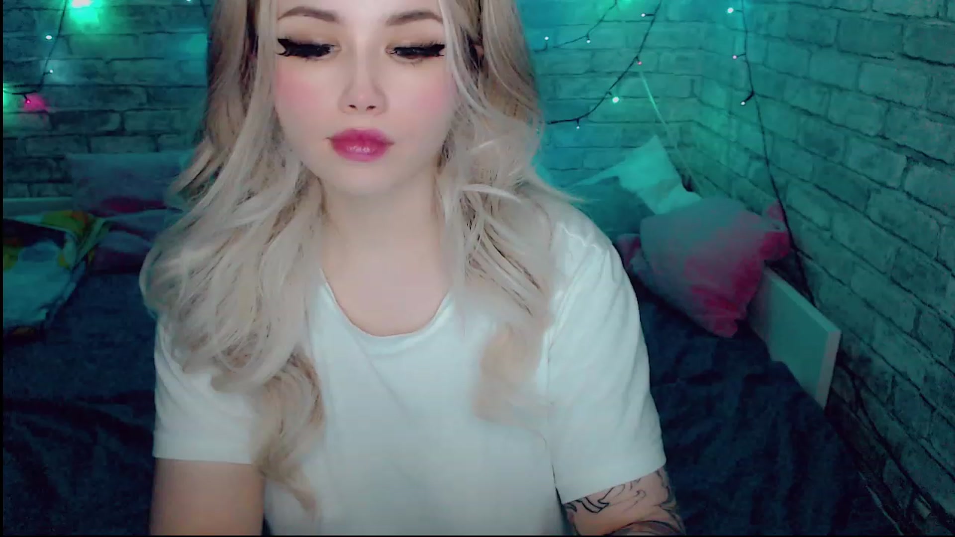 Gallery image thumbnail from YUMMY_TIFFANI's myfreecams stream on, 12/15/2022, 13:06 image 9 of 20