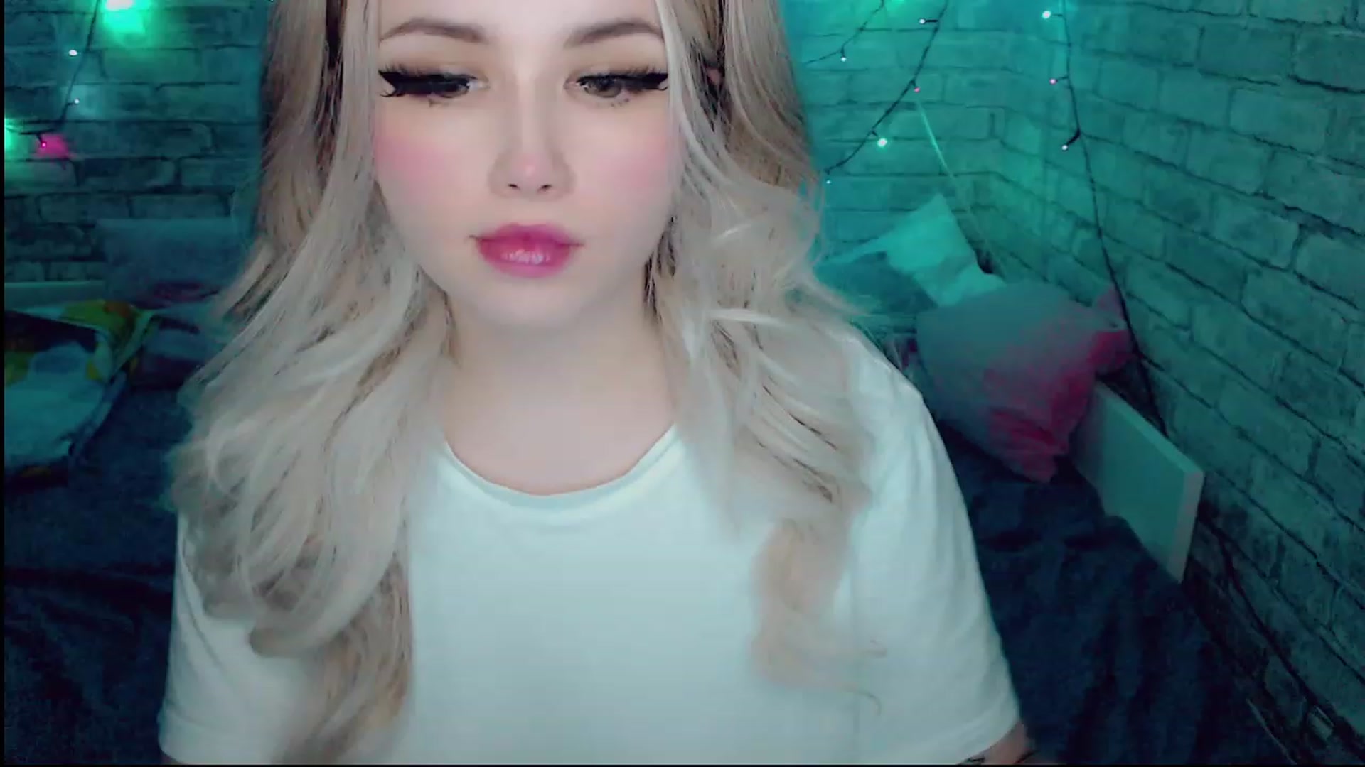Gallery image thumbnail from YUMMY_TIFFANI's myfreecams stream on, 12/15/2022, 13:06 image 12 of 20