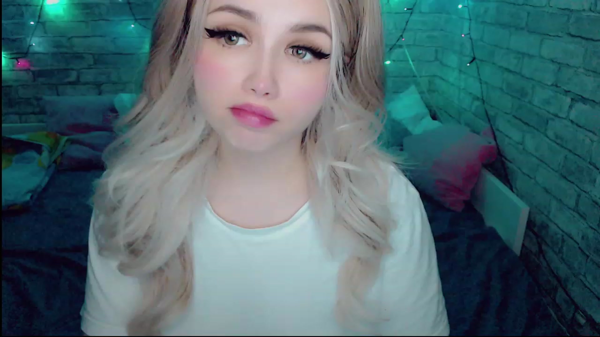 Gallery image thumbnail from YUMMY_TIFFANI's myfreecams stream on, 12/15/2022, 13:06 image 15 of 20