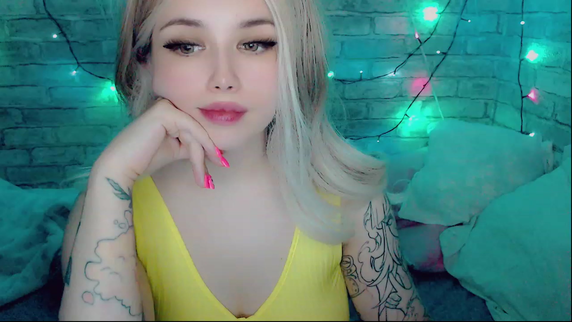 Gallery image thumbnail from YUMMY_TIFFANI's myfreecams stream on, 12/16/2022, 12:18 image 9 of 20