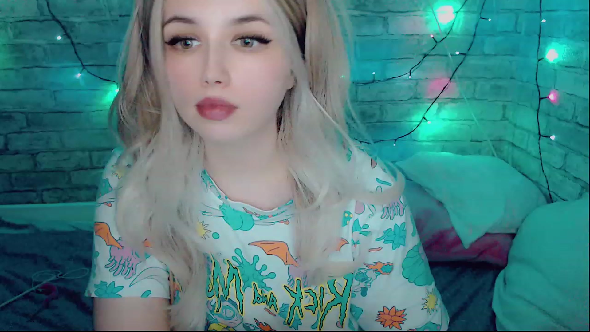 Gallery image thumbnail from YUMMY_TIFFANI's myfreecams stream on, 12/18/2022, 14:51 image 11 of 20
