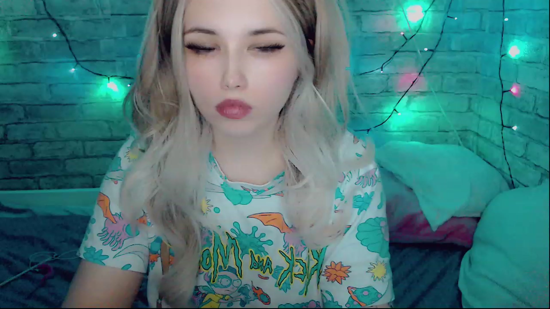 Gallery image thumbnail from YUMMY_TIFFANI's myfreecams stream on, 12/18/2022, 14:51 image 8 of 20