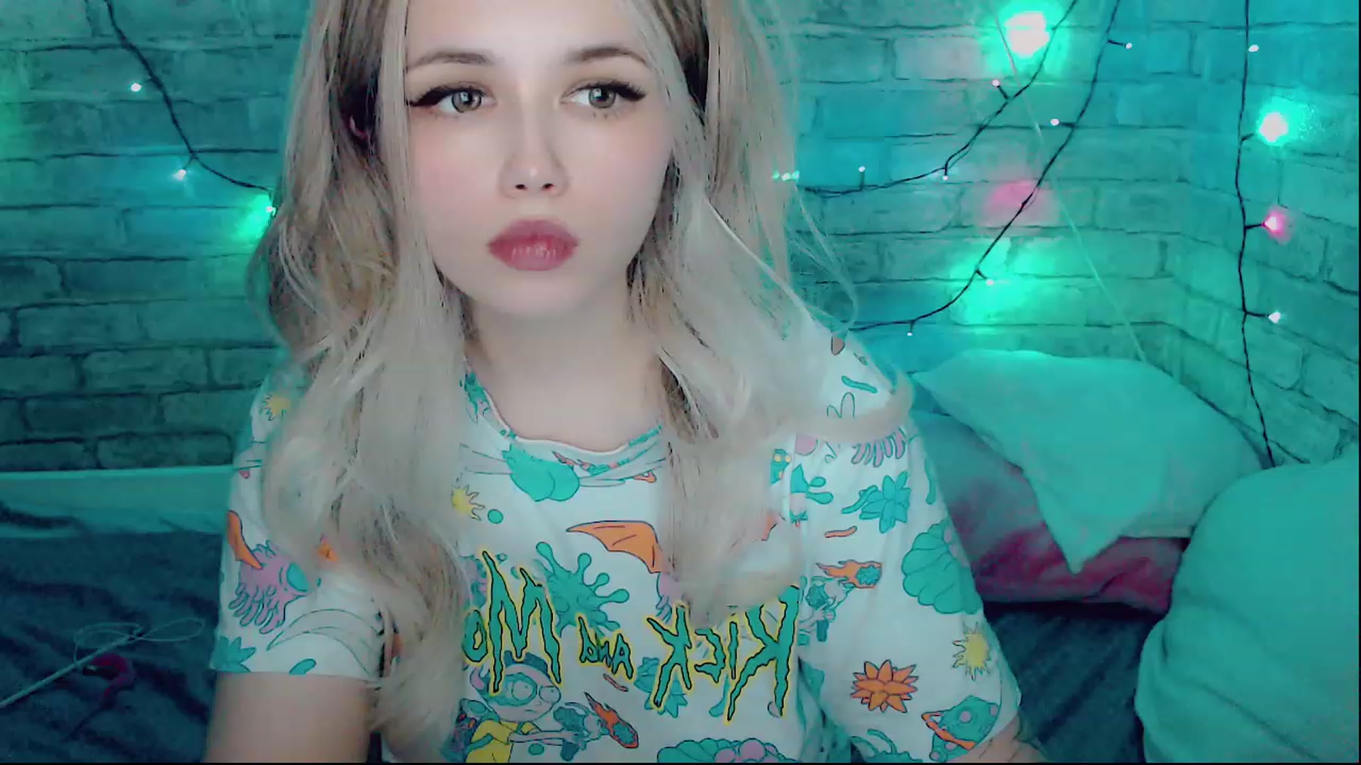 Gallery image thumbnail from YUMMY_TIFFANI's myfreecams stream on, 12/18/2022, 14:51 image 13 of 20