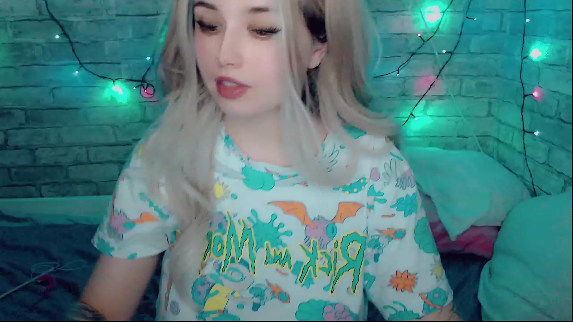 Gallery image thumbnail from YUMMY_TIFFANI's myfreecams stream on, 12/18/2022, 14:51 image 5 of 20
