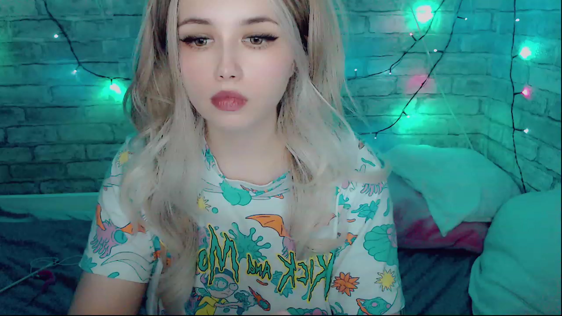 Gallery image thumbnail from YUMMY_TIFFANI's myfreecams stream on, 12/18/2022, 14:51 image 12 of 20