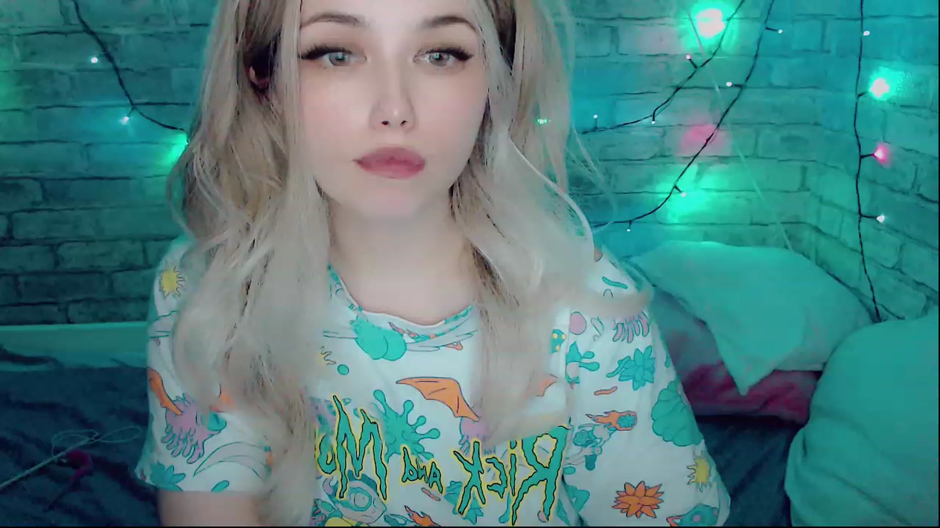 Gallery image thumbnail from YUMMY_TIFFANI's myfreecams stream on, 12/18/2022, 14:51 image 14 of 20