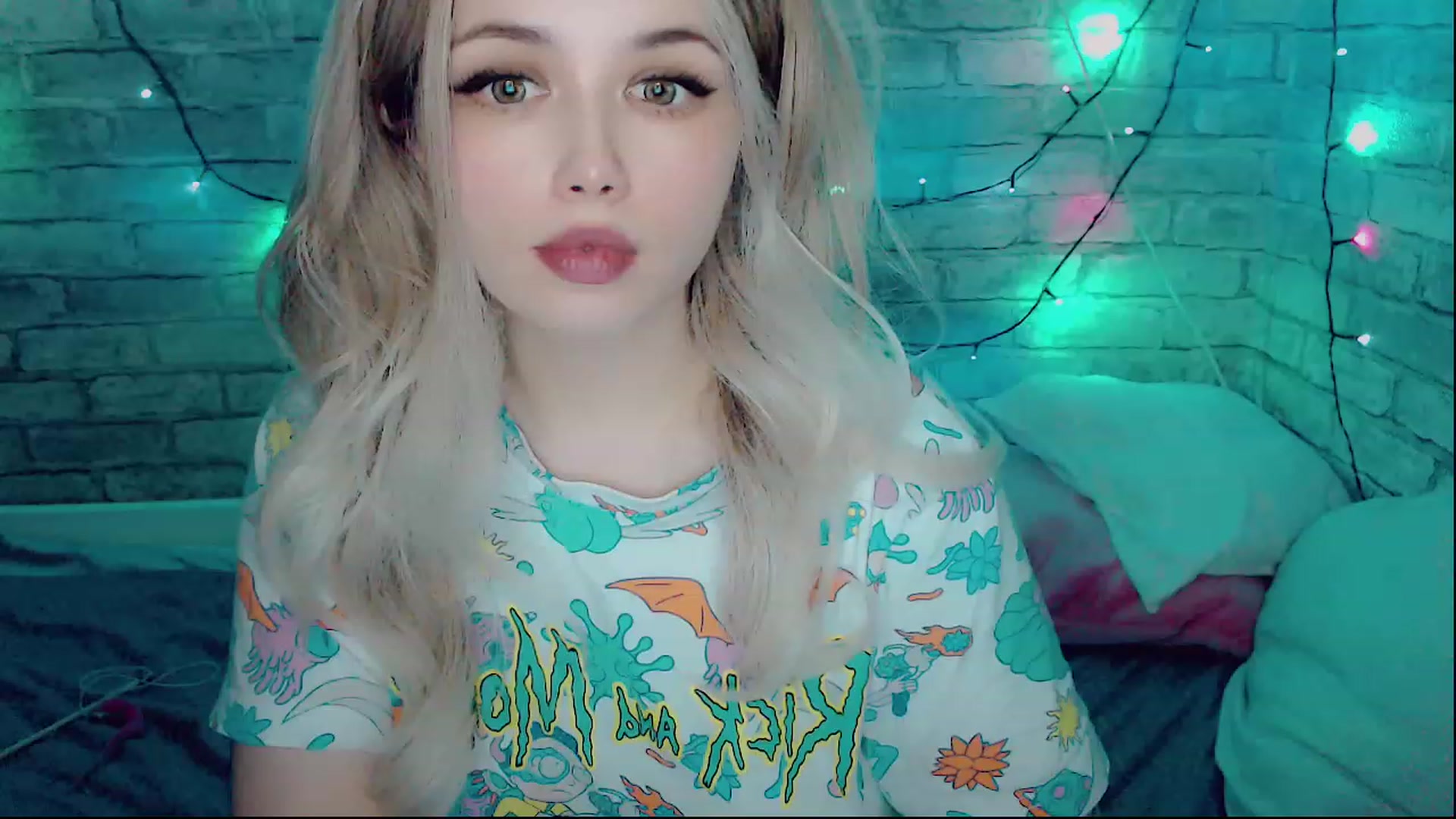 Gallery image thumbnail from YUMMY_TIFFANI's myfreecams stream on, 12/18/2022, 14:51 image 15 of 20