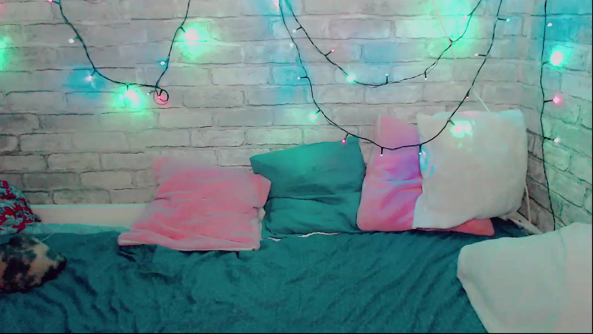 Gallery image thumbnail from YUMMY_TIFFANI's myfreecams stream on, 12/20/2022, 12:01 image 12 of 20