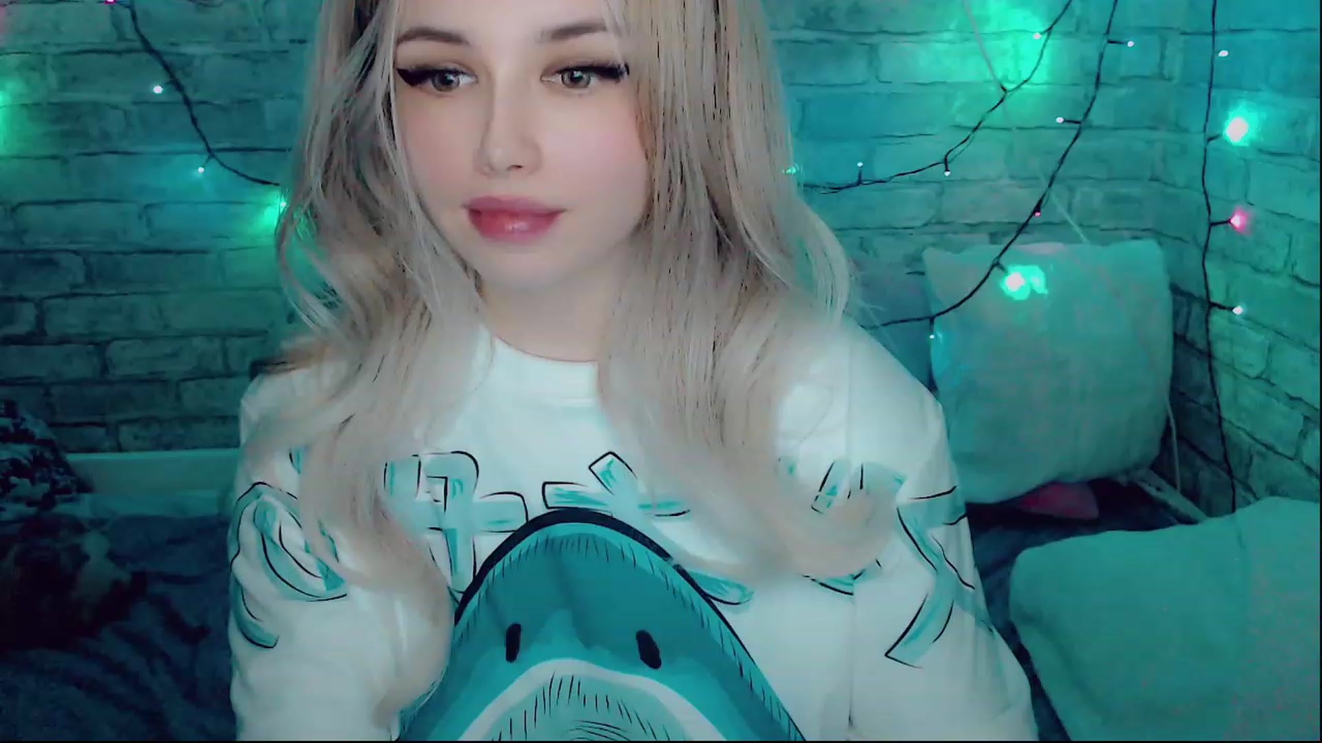 Gallery image thumbnail from YUMMY_TIFFANI's myfreecams stream on, 12/20/2022, 12:01 image 1 of 20