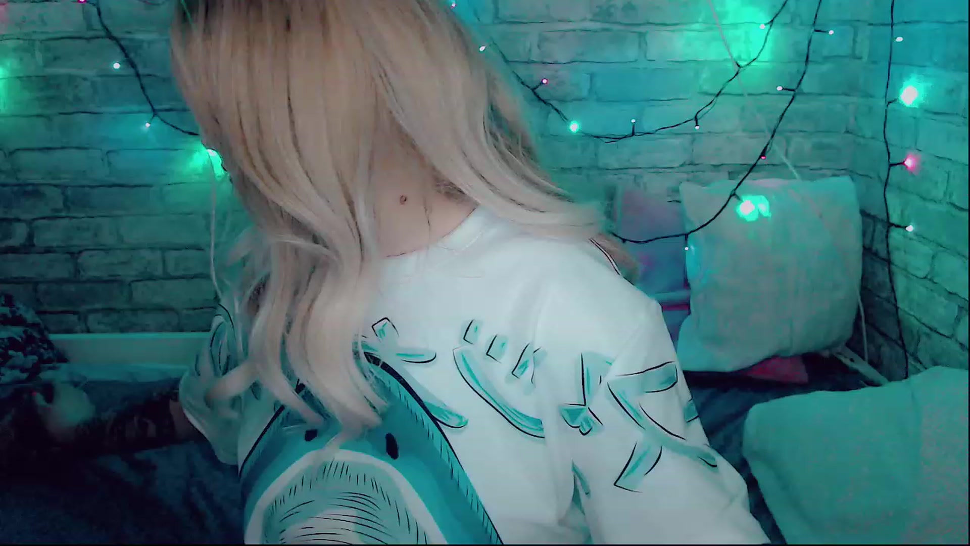 Gallery image thumbnail from YUMMY_TIFFANI's myfreecams stream on, 12/20/2022, 12:01 image 5 of 20