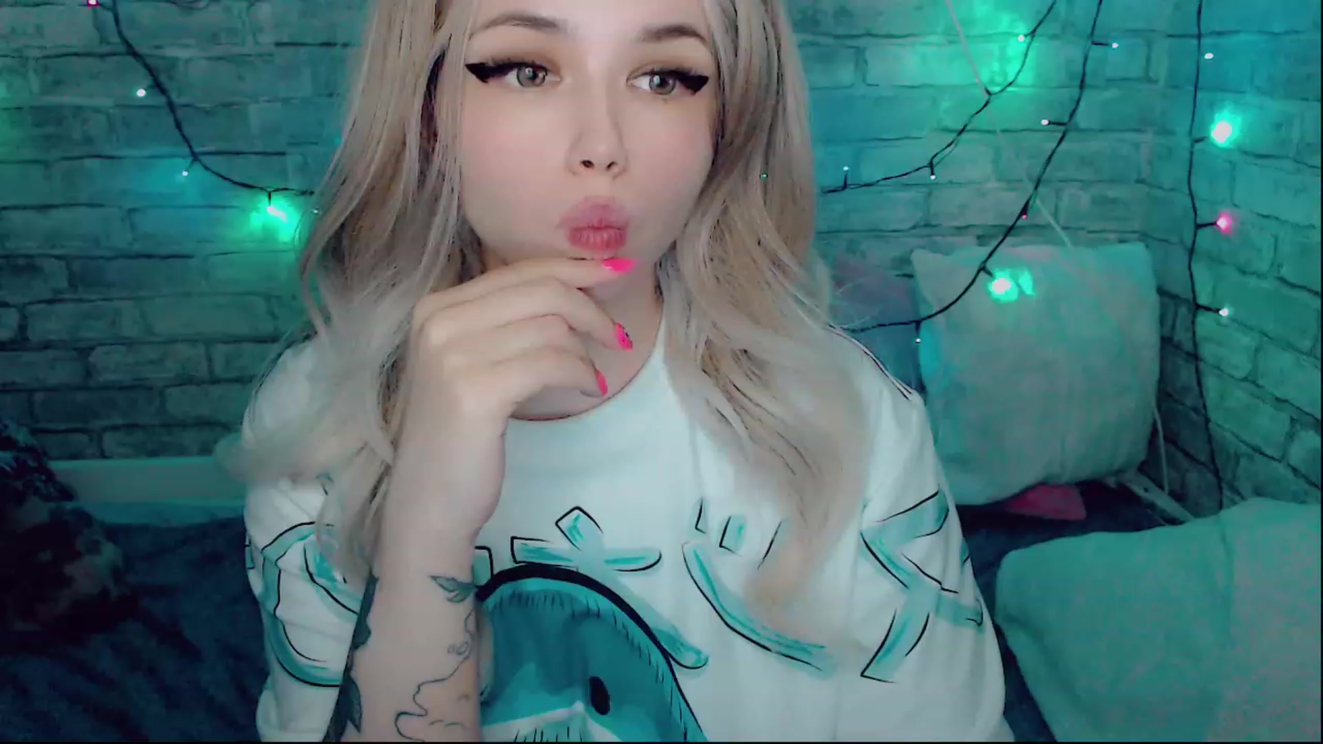 Gallery image thumbnail from YUMMY_TIFFANI's myfreecams stream on, 12/20/2022, 12:01 image 16 of 20