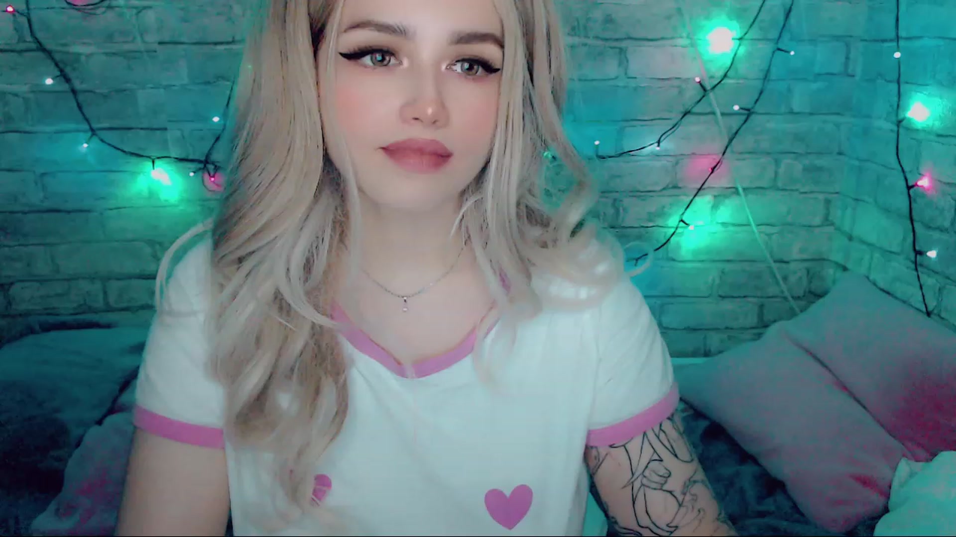Gallery image thumbnail from YUMMY_TIFFANI's myfreecams stream on, 12/23/2022, 13:08 image 13 of 20