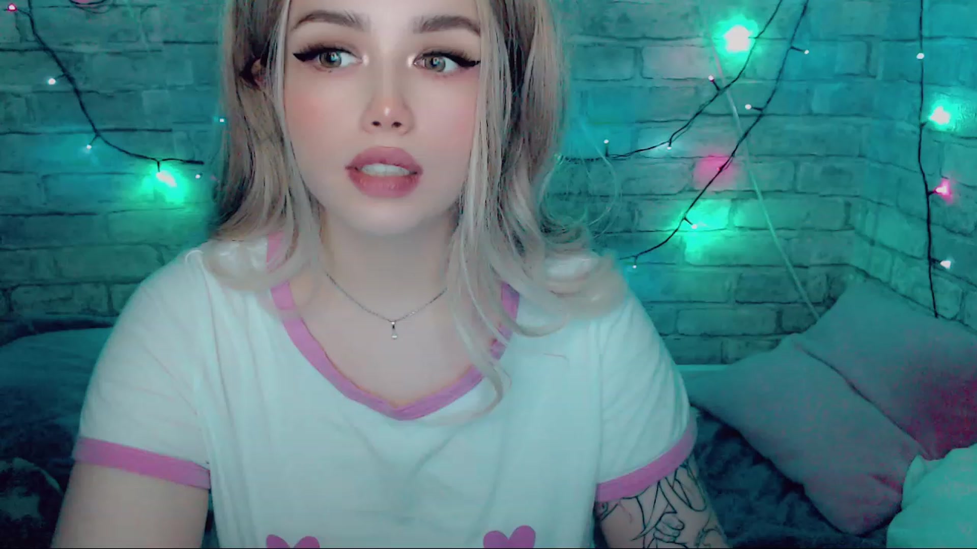 Gallery image thumbnail from YUMMY_TIFFANI's myfreecams stream on, 12/23/2022, 13:08 image 3 of 20