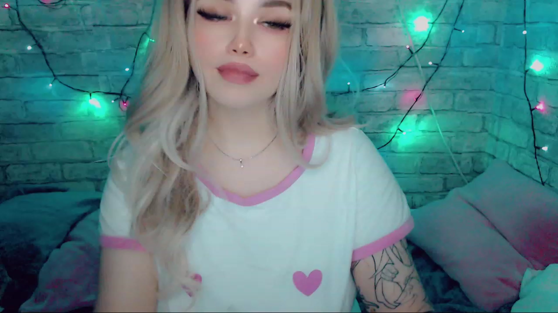Gallery image thumbnail from YUMMY_TIFFANI's myfreecams stream on, 12/23/2022, 13:08 image 9 of 20