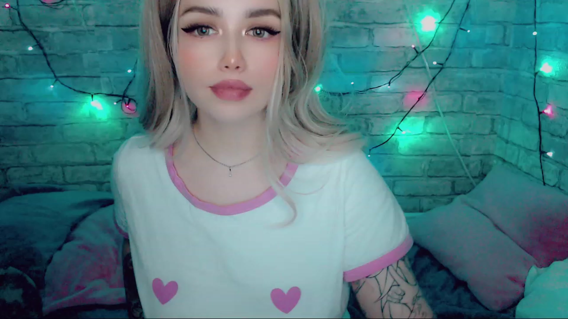 Gallery image thumbnail from YUMMY_TIFFANI's myfreecams stream on, 12/23/2022, 13:08 image 2 of 20