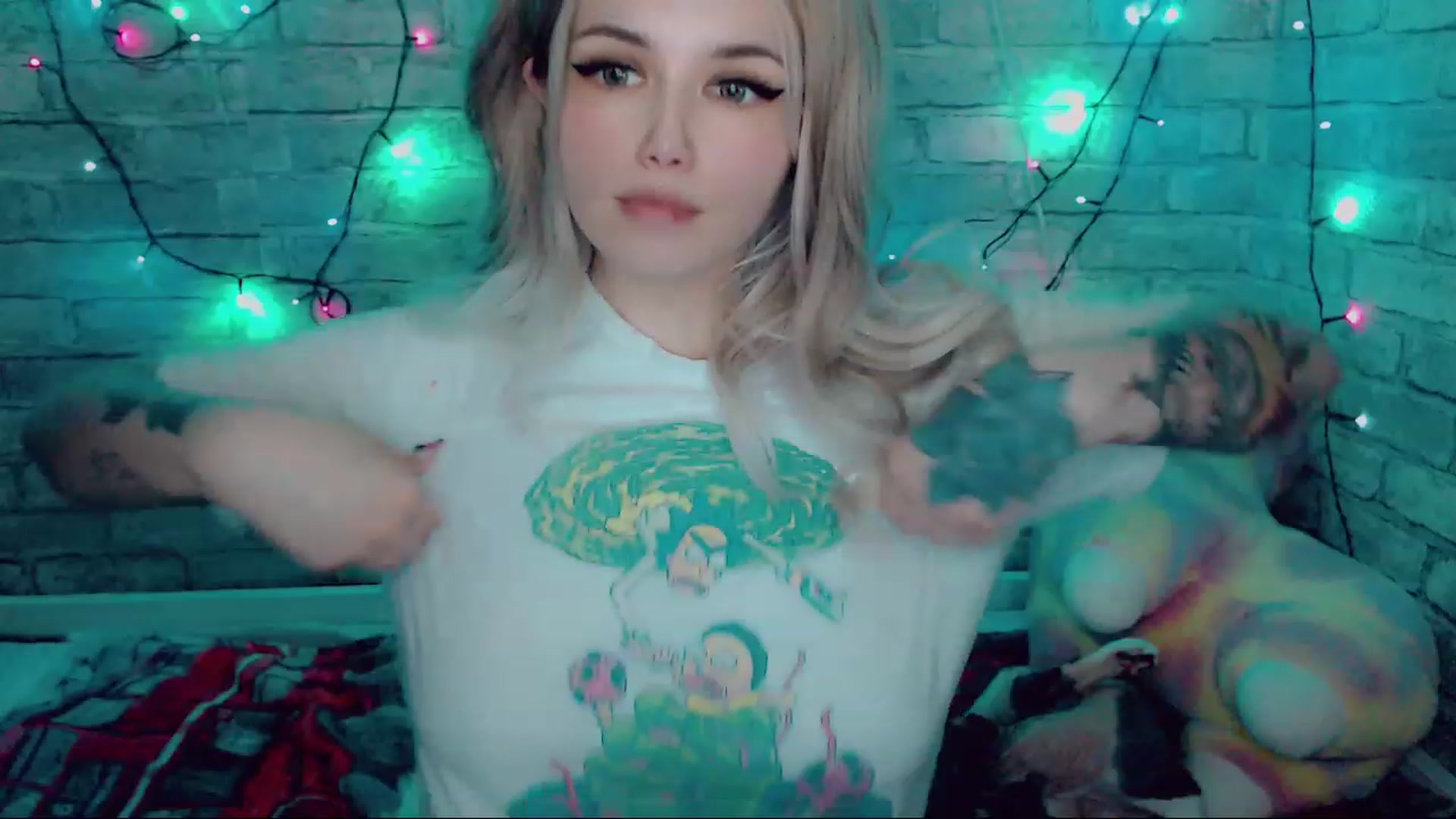 Gallery image thumbnail from YUMMY_TIFFANI's myfreecams stream on, 12/25/2022, 13:12 image 19 of 20
