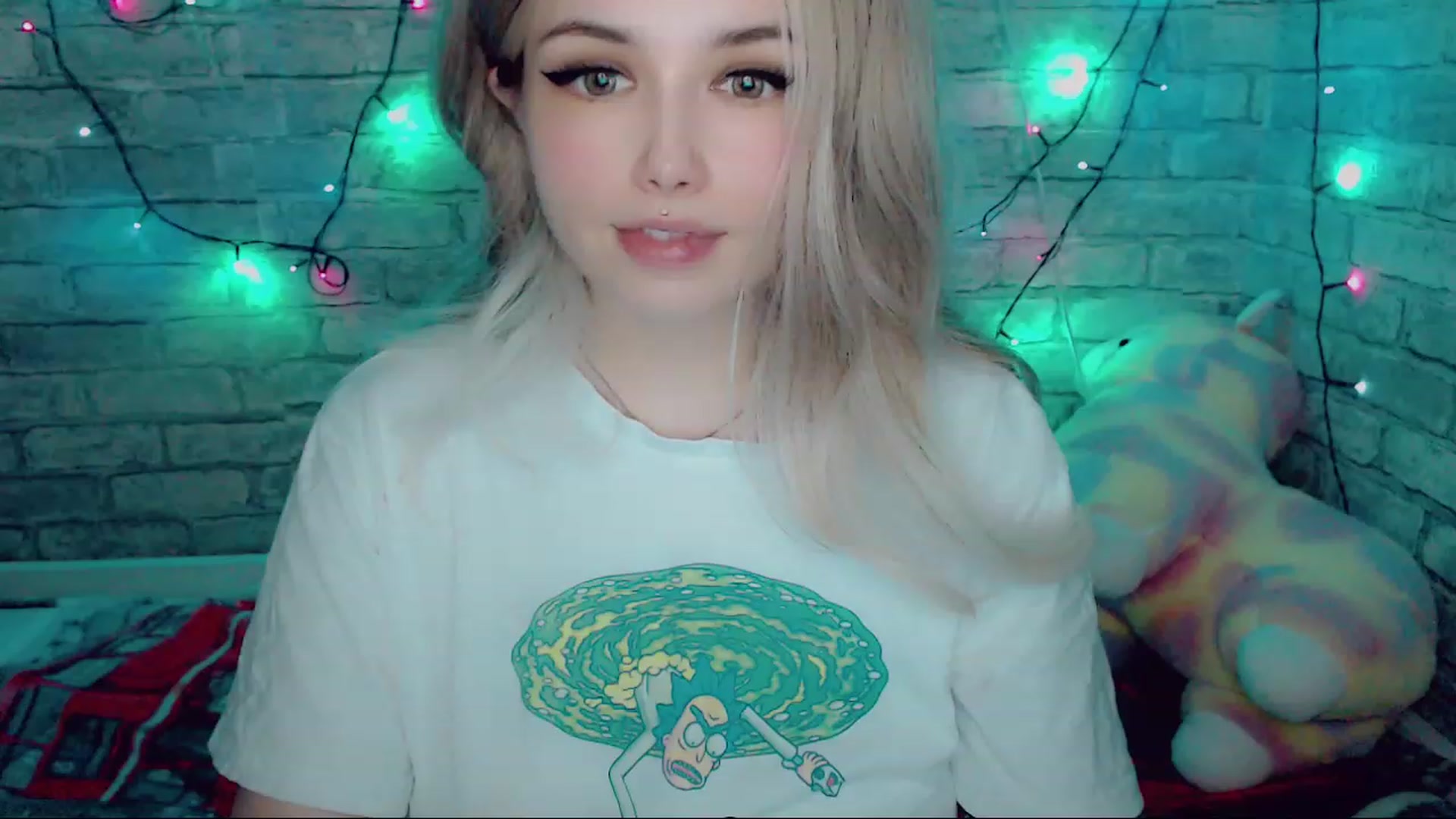 Gallery image thumbnail from YUMMY_TIFFANI's myfreecams stream on, 12/25/2022, 13:12 image 13 of 20