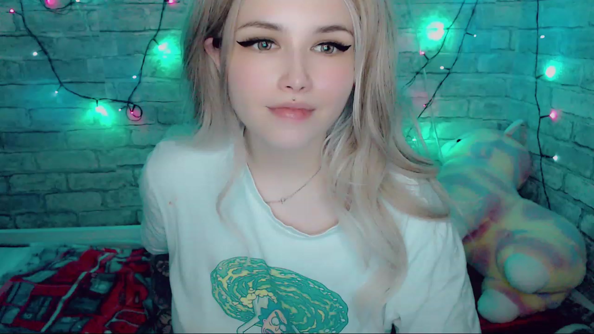Gallery image thumbnail from YUMMY_TIFFANI's myfreecams stream on, 12/25/2022, 13:12 image 18 of 20