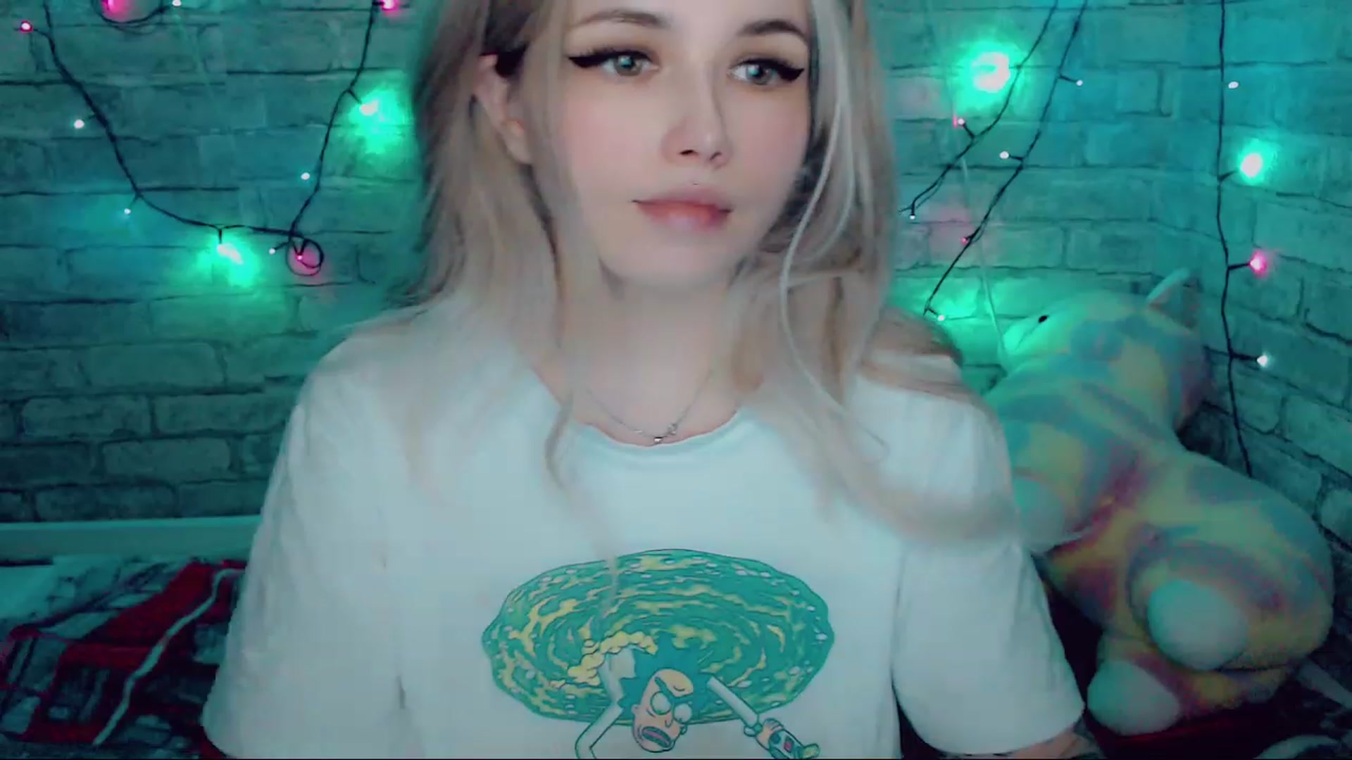 Gallery image thumbnail from YUMMY_TIFFANI's myfreecams stream on, 12/25/2022, 13:12 image 15 of 20