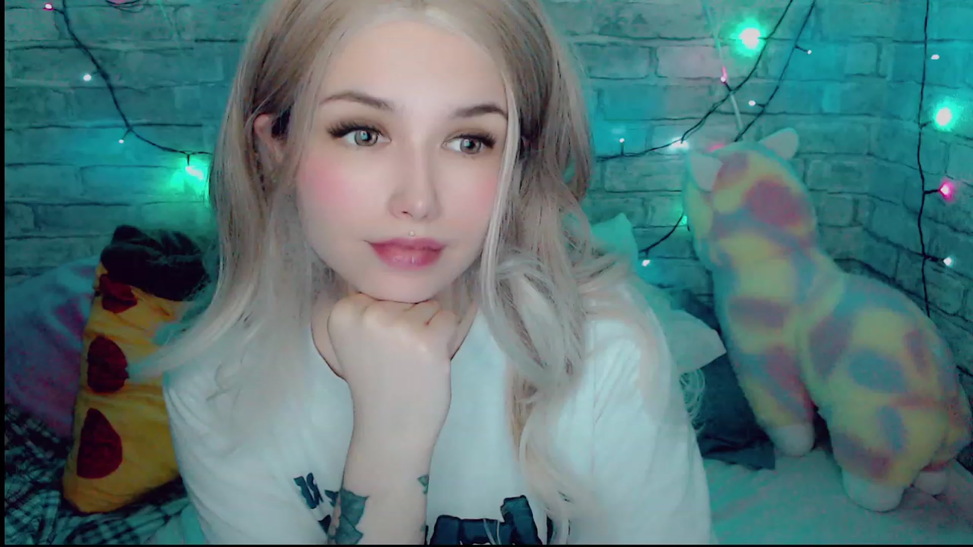 Gallery image thumbnail from YUMMY_TIFFANI's myfreecams stream on, 12/27/2022, 14:09 image 16 of 20