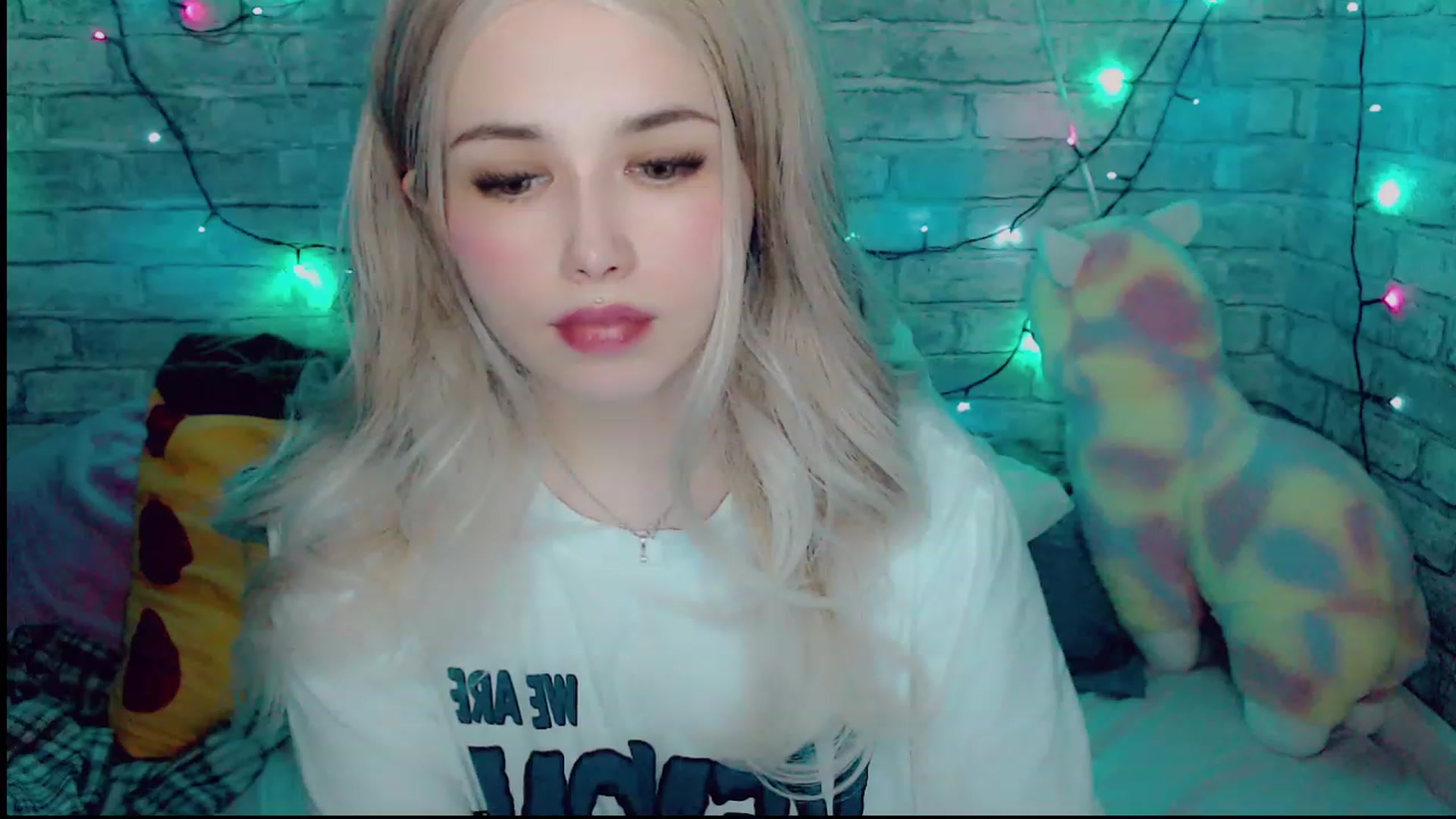 Gallery image thumbnail from YUMMY_TIFFANI's myfreecams stream on, 12/27/2022, 14:09 image 4 of 20