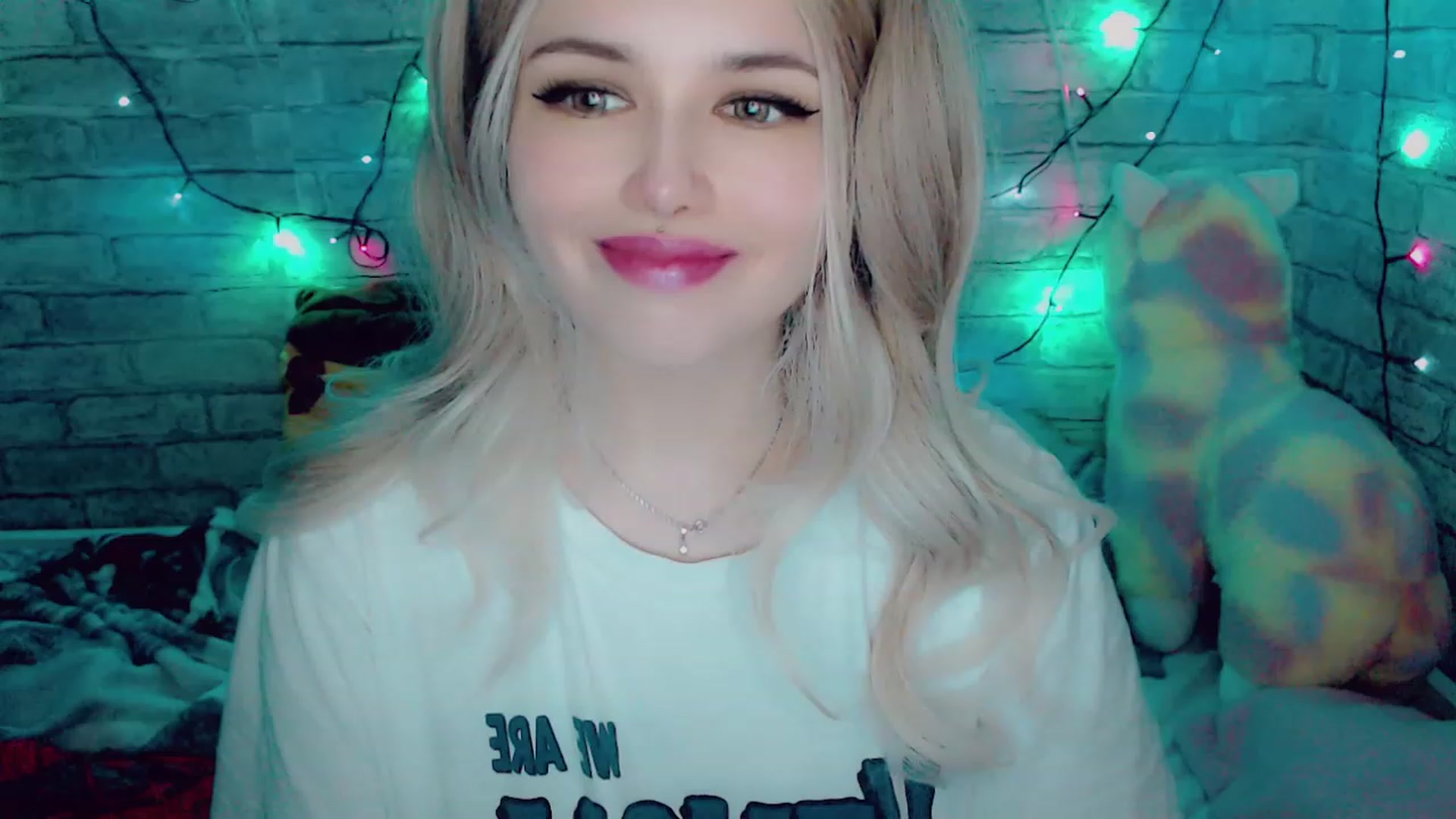 Gallery image thumbnail from YUMMY_TIFFANI's myfreecams stream on, 12/28/2022, 12:40 image 11 of 20