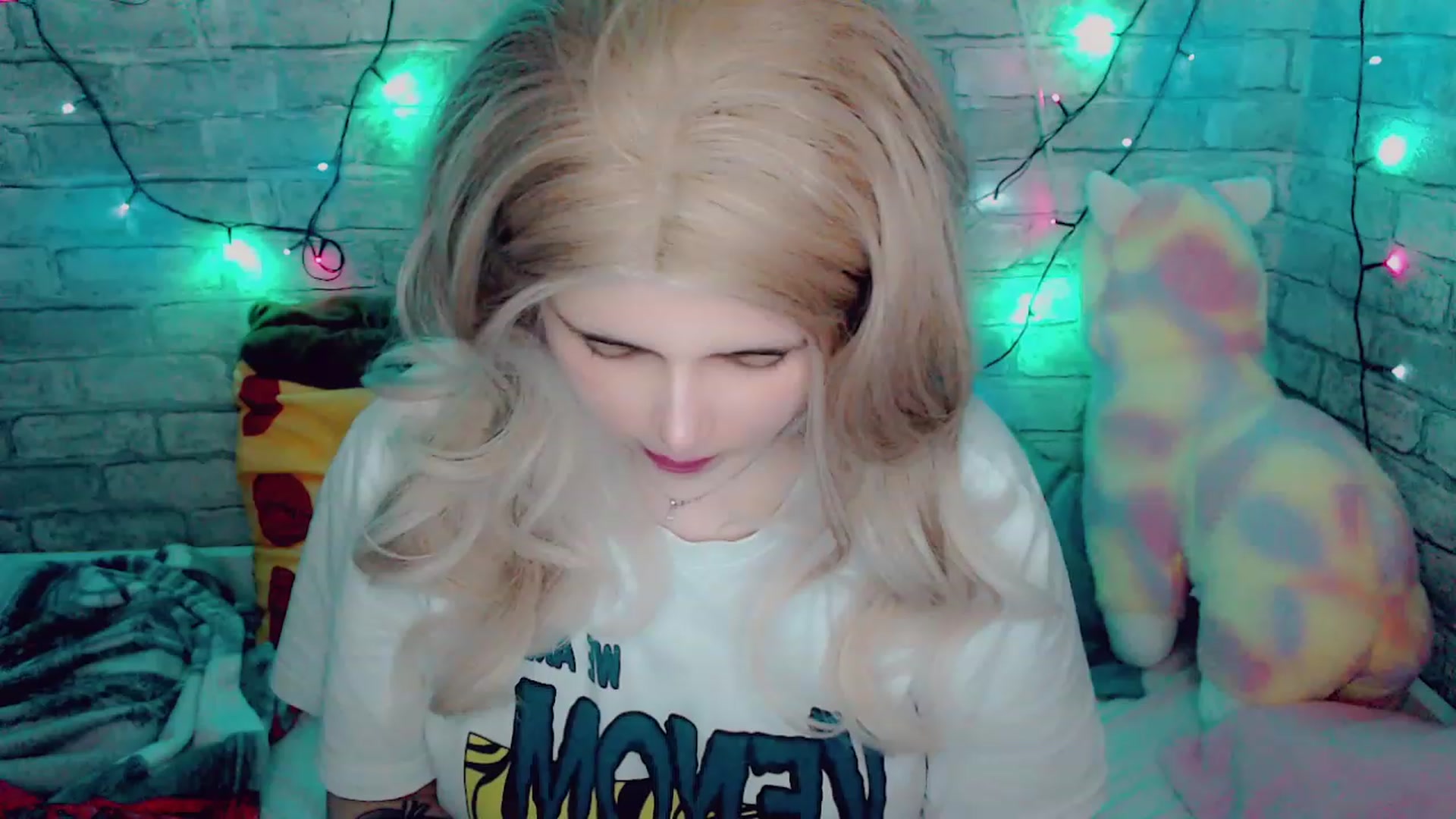 Gallery image thumbnail from YUMMY_TIFFANI's myfreecams stream on, 12/28/2022, 12:40 image 16 of 20