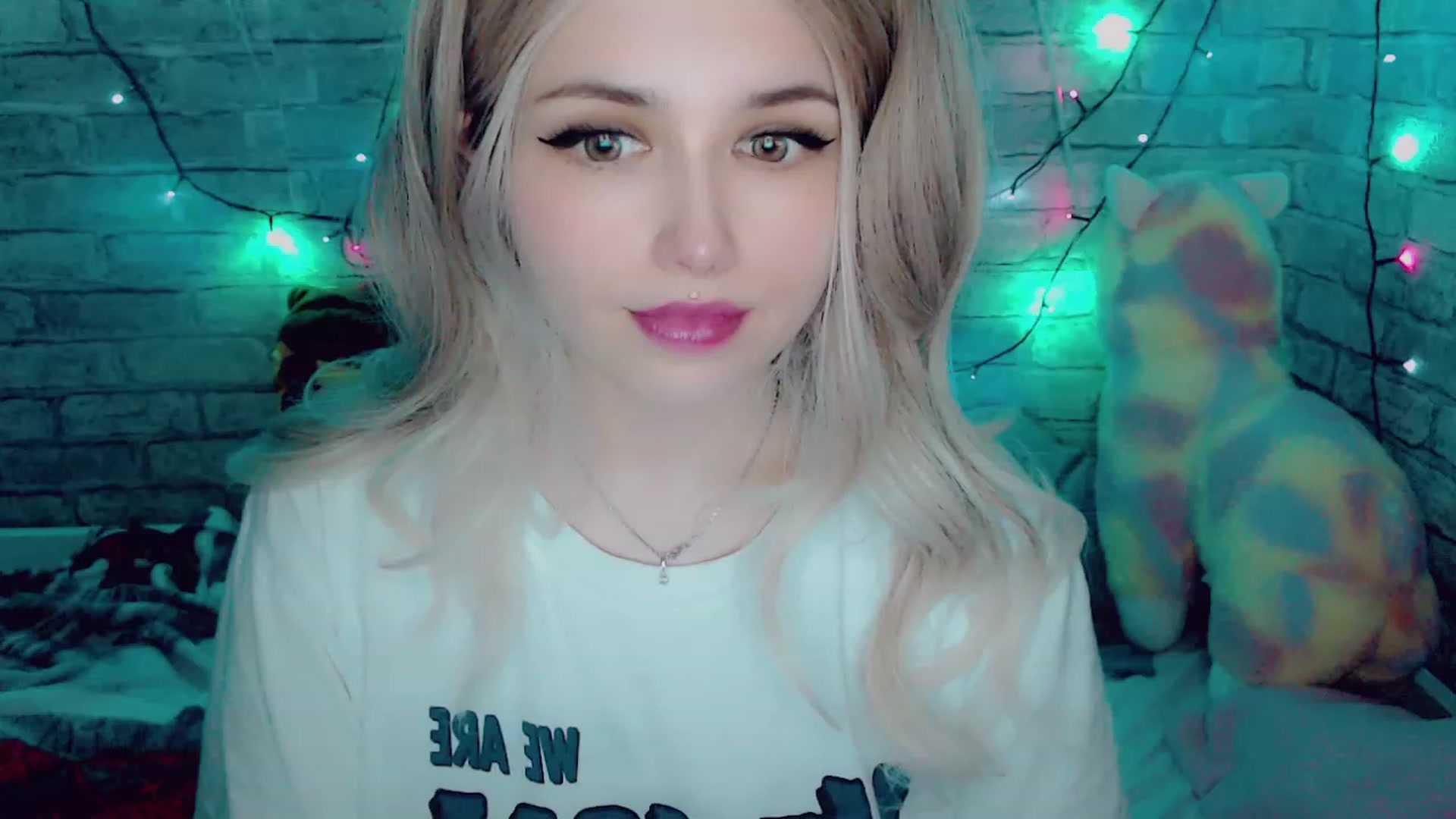 Gallery image thumbnail from YUMMY_TIFFANI's myfreecams stream on, 12/28/2022, 12:40 image 8 of 20