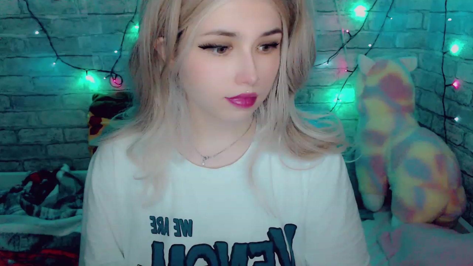 Gallery image thumbnail from YUMMY_TIFFANI's myfreecams stream on, 12/28/2022, 12:40 image 4 of 20