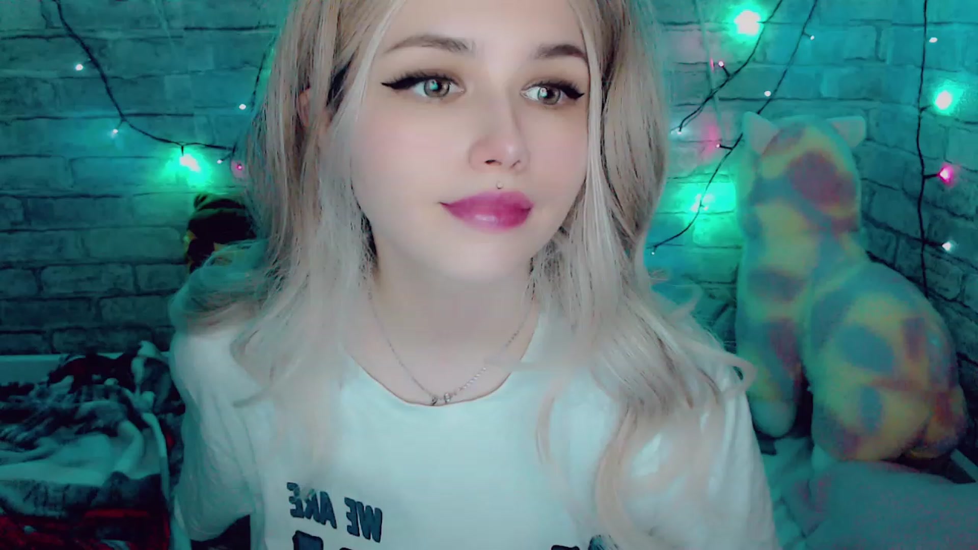 Gallery image thumbnail from YUMMY_TIFFANI's myfreecams stream on, 12/28/2022, 12:40 image 7 of 20