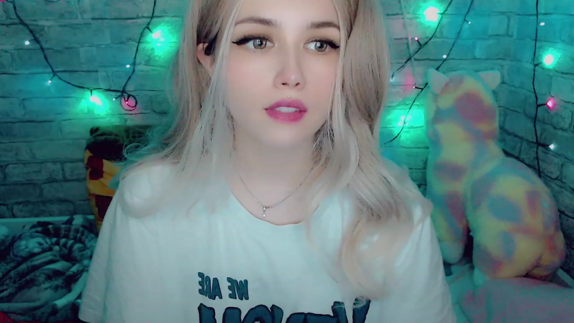 Gallery image thumbnail from YUMMY_TIFFANI's myfreecams stream on, 12/28/2022, 12:40 image 18 of 20