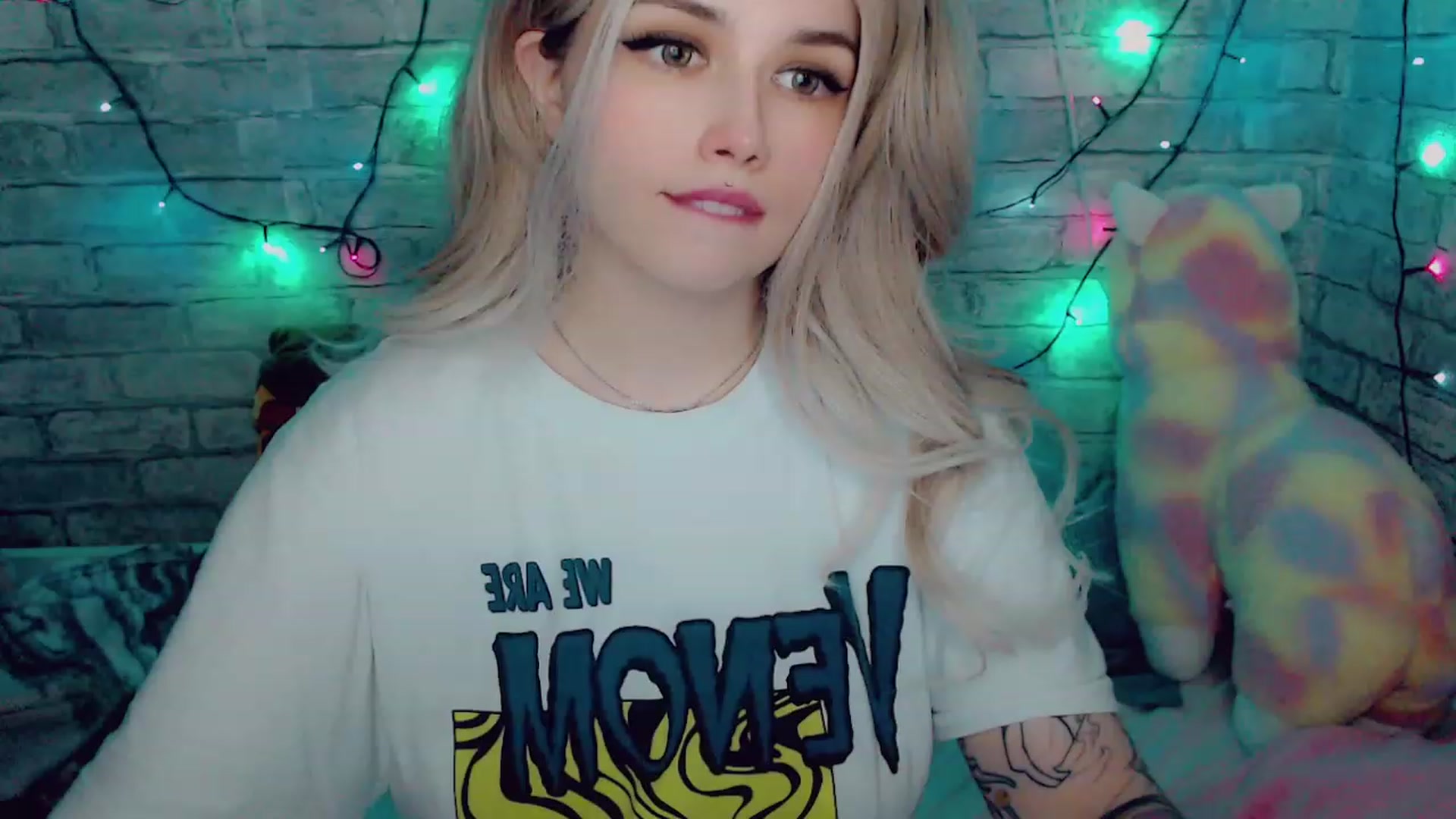 Gallery image thumbnail from YUMMY_TIFFANI's myfreecams stream on, 12/28/2022, 12:40 image 19 of 20
