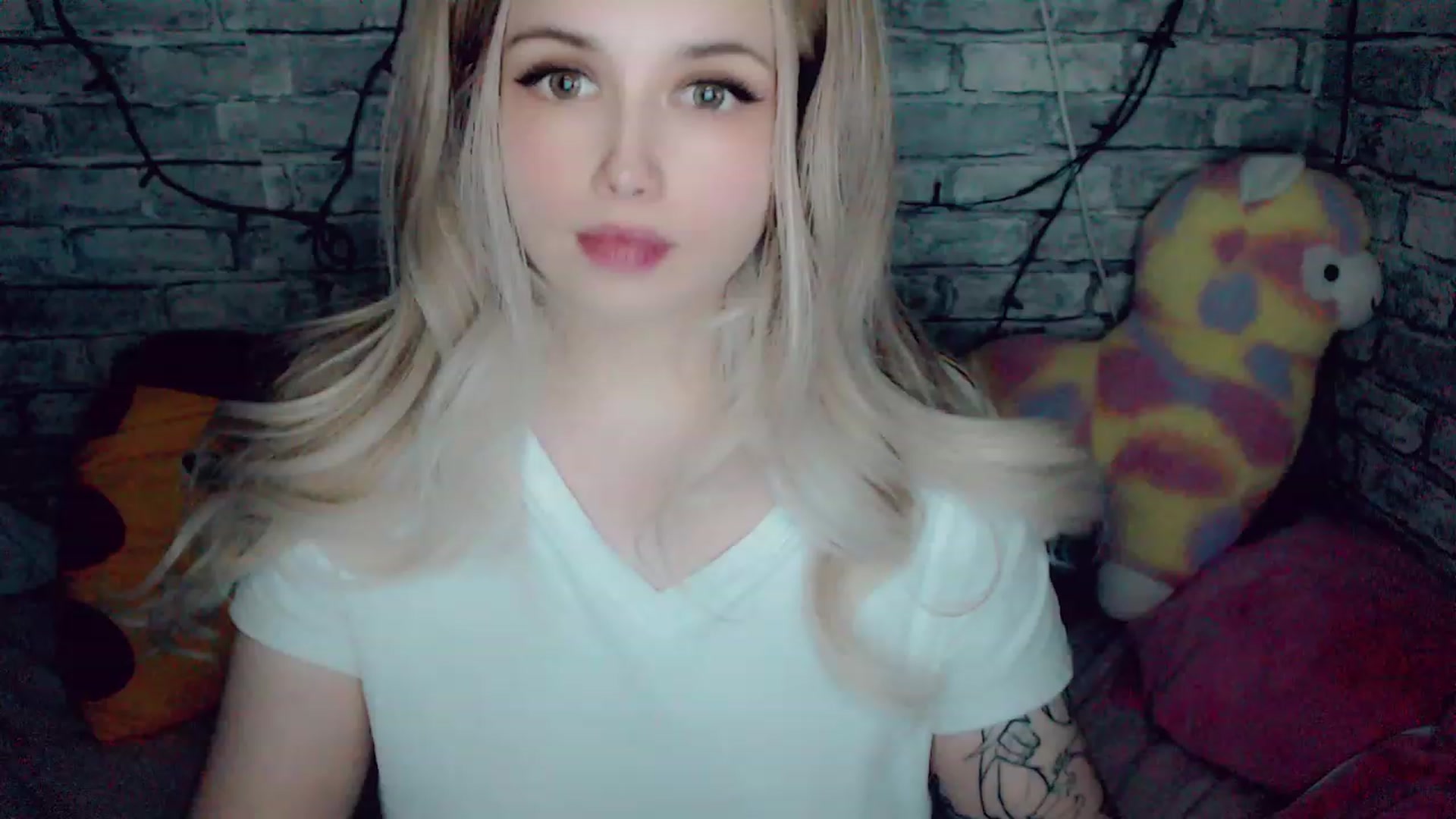 Gallery image thumbnail from YUMMY_TIFFANI's myfreecams stream on, 01/10/2023, 13:58 image 14 of 20