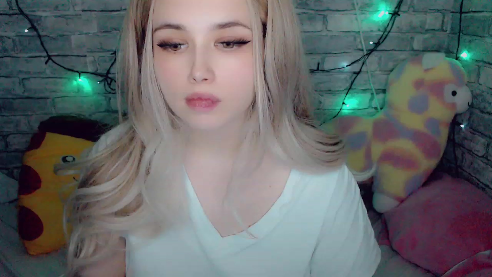 Gallery image thumbnail from YUMMY_TIFFANI's myfreecams stream on, 01/10/2023, 13:58 image 18 of 20