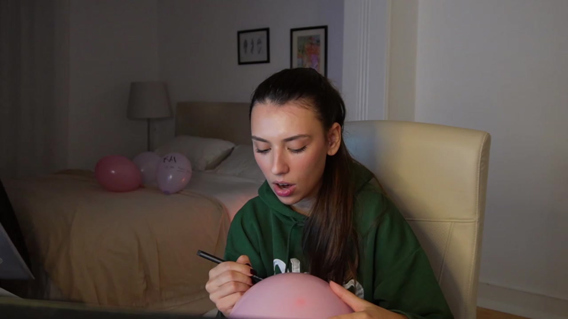 Gallery image thumbnail from YachtPrincess's myfreecams stream on, 11/25/2022, 07:06 image 5 of 20