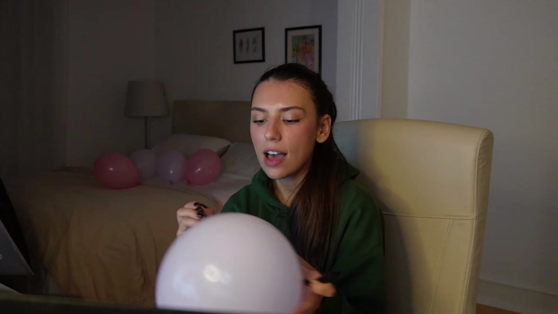 Gallery image thumbnail from YachtPrincess's myfreecams stream on, 11/25/2022, 07:06 image 4 of 20