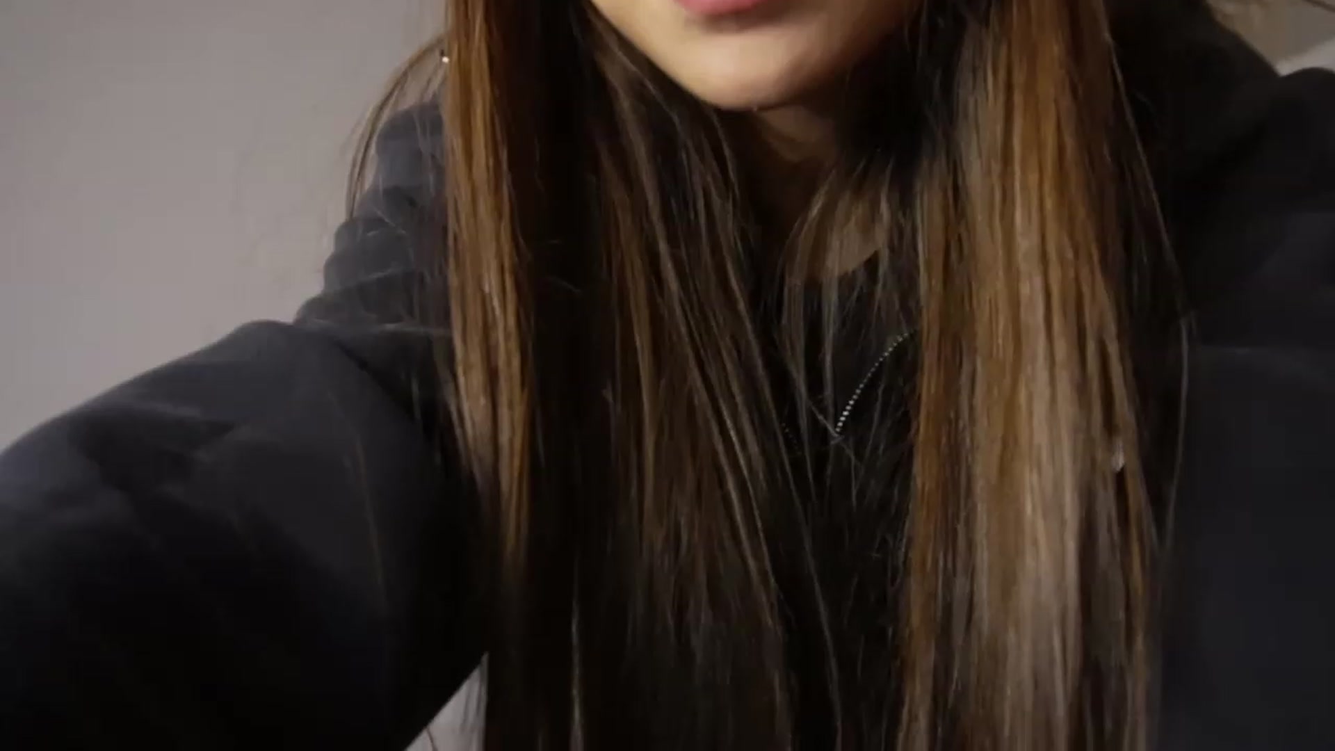 Gallery image thumbnail from YachtPrincess's myfreecams stream on, 12/12/2022, 21:26 image 17 of 20