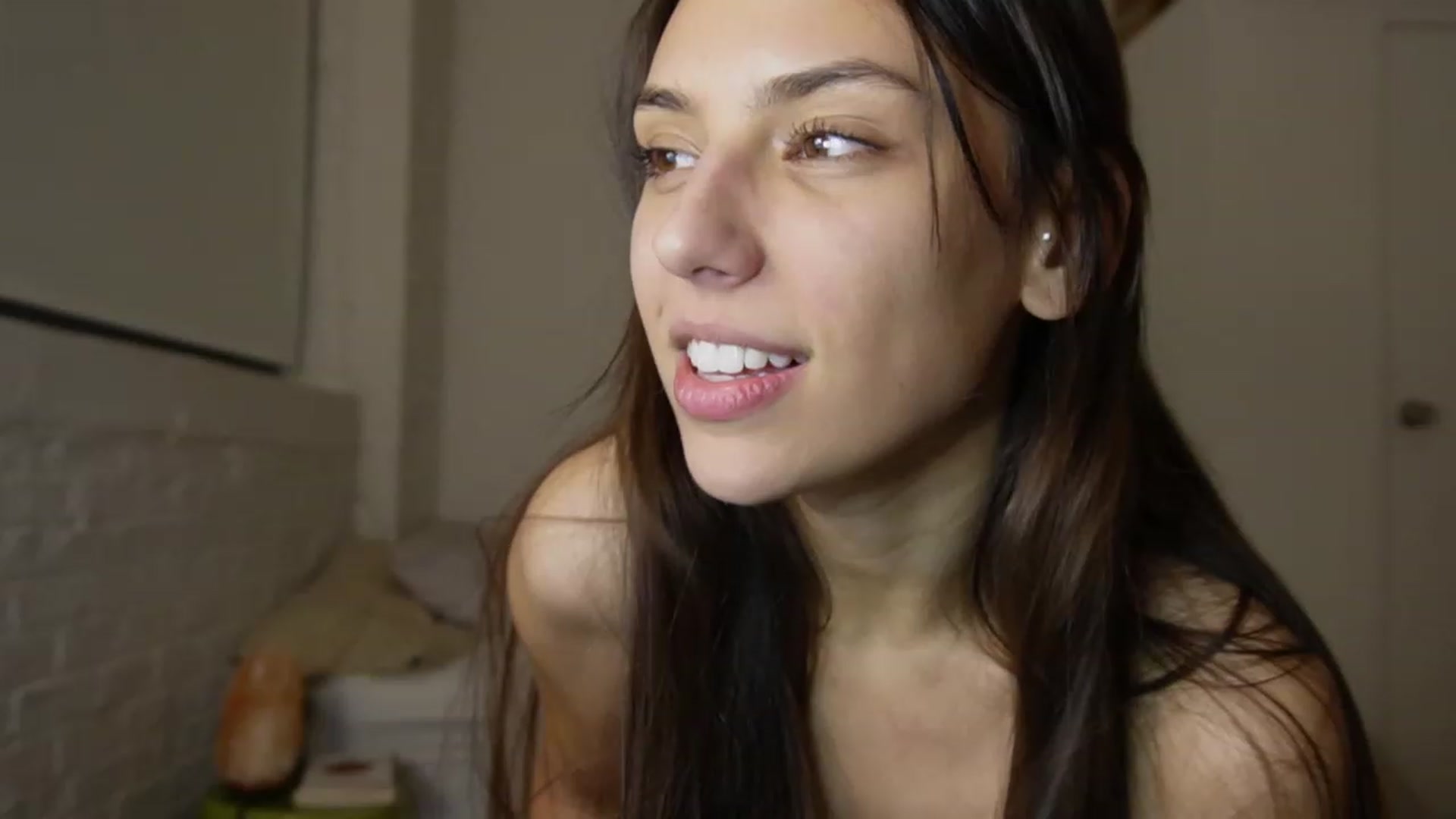 Gallery image thumbnail from YachtPrincess's myfreecams stream on, 12/12/2022, 23:02 image 17 of 20