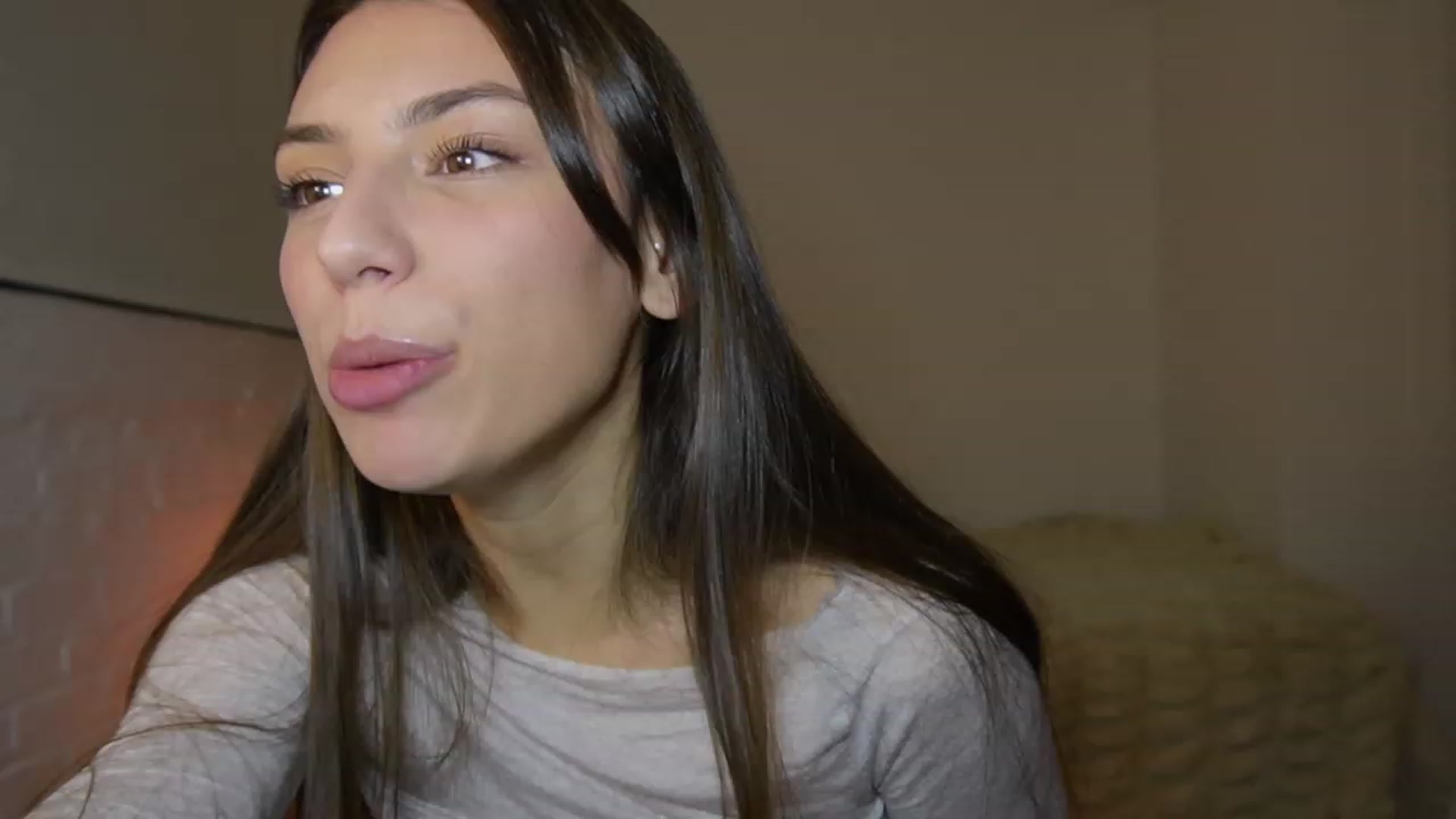 Gallery image thumbnail from YachtPrincess's myfreecams stream on, 12/20/2022, 06:26 image 14 of 20