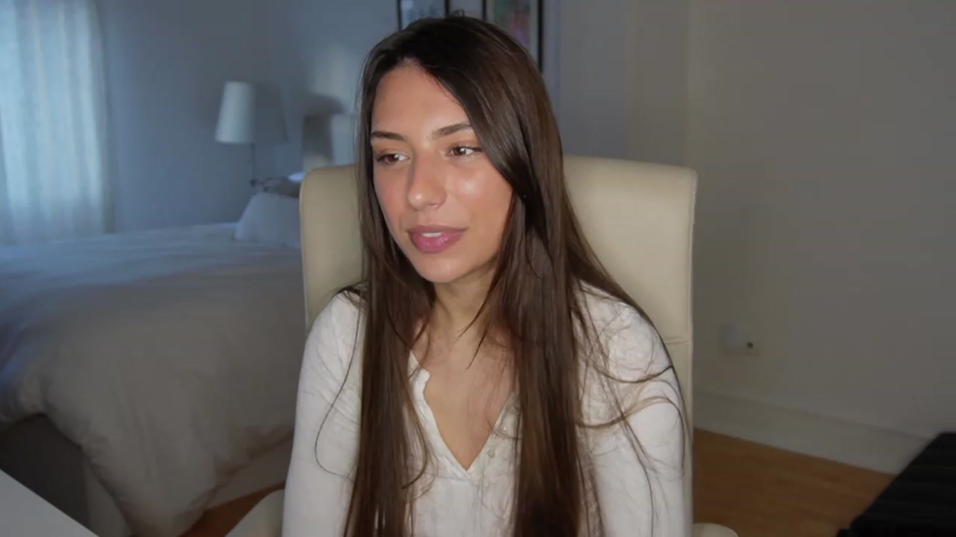 Gallery image thumbnail from YachtPrincess's myfreecams stream on, 03/17/2023, 18:20 image 20 of 20