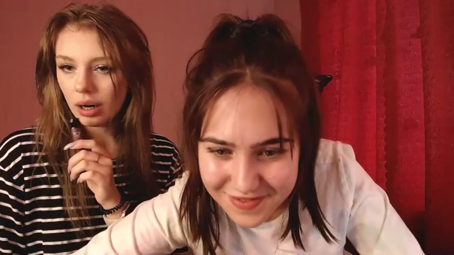 Gallery image thumbnail from YaeMiko's myfreecams stream on, 10/19/2023, 14:13 image 13 of 20