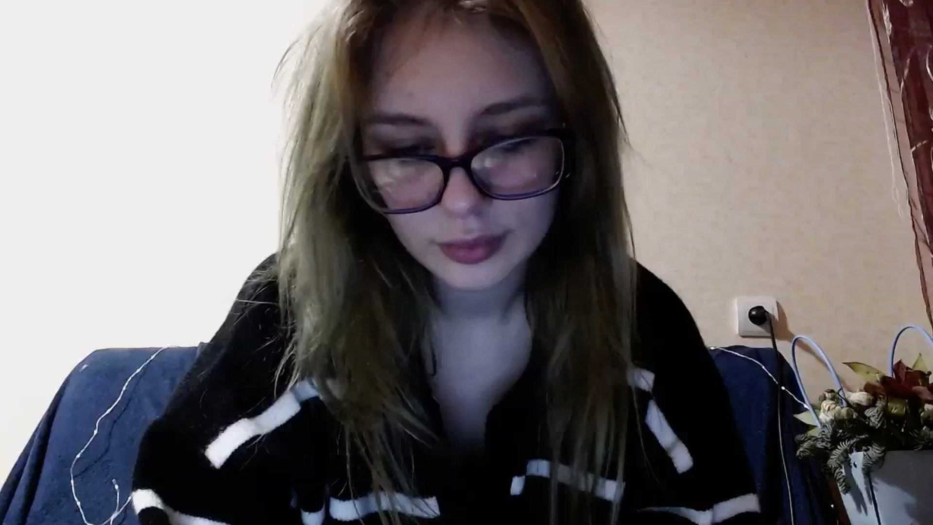 Gallery image thumbnail from YaeMiko's myfreecams stream on, 12/23/2023, 17:14 image 18 of 20