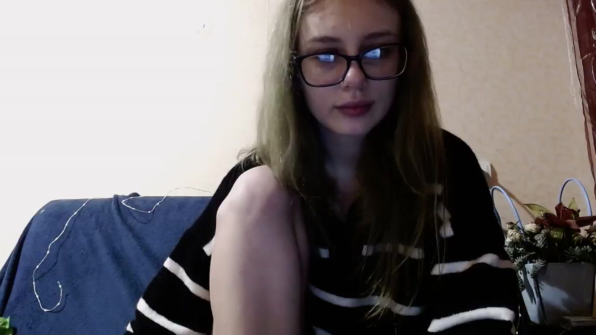 Gallery image thumbnail from YaeMiko's myfreecams stream on, 12/23/2023, 17:14 image 4 of 20