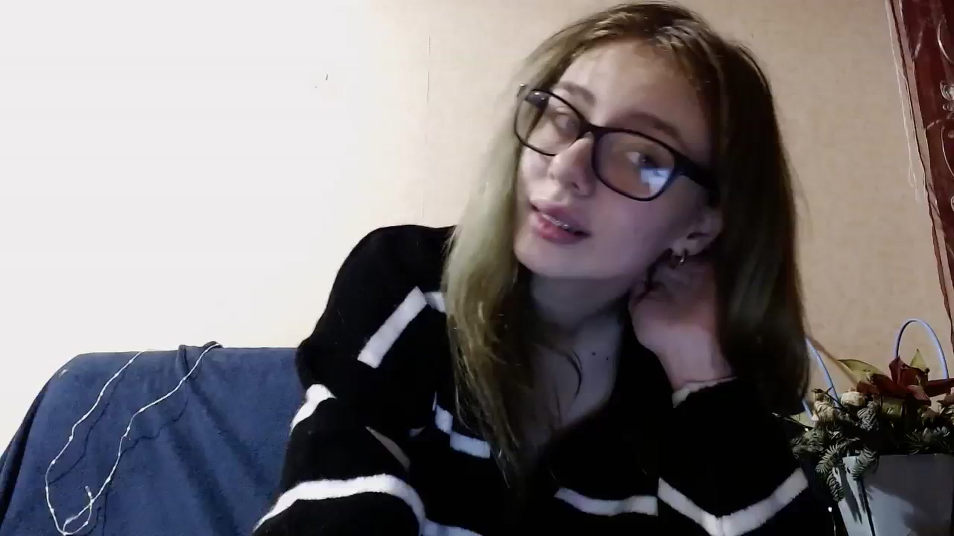 Gallery image thumbnail from YaeMiko's myfreecams stream on, 12/23/2023, 17:14 image 13 of 20