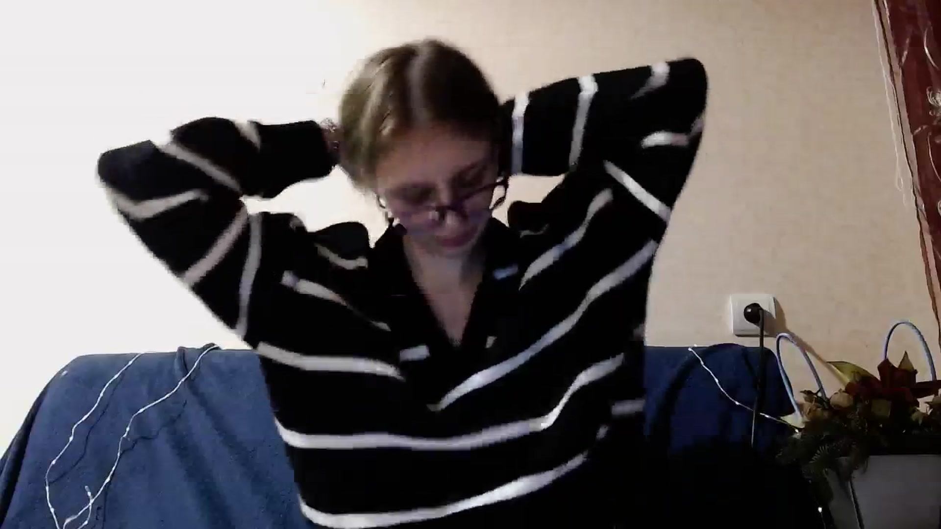 Gallery image thumbnail from YaeMiko's myfreecams stream on, 12/23/2023, 17:14 image 14 of 20