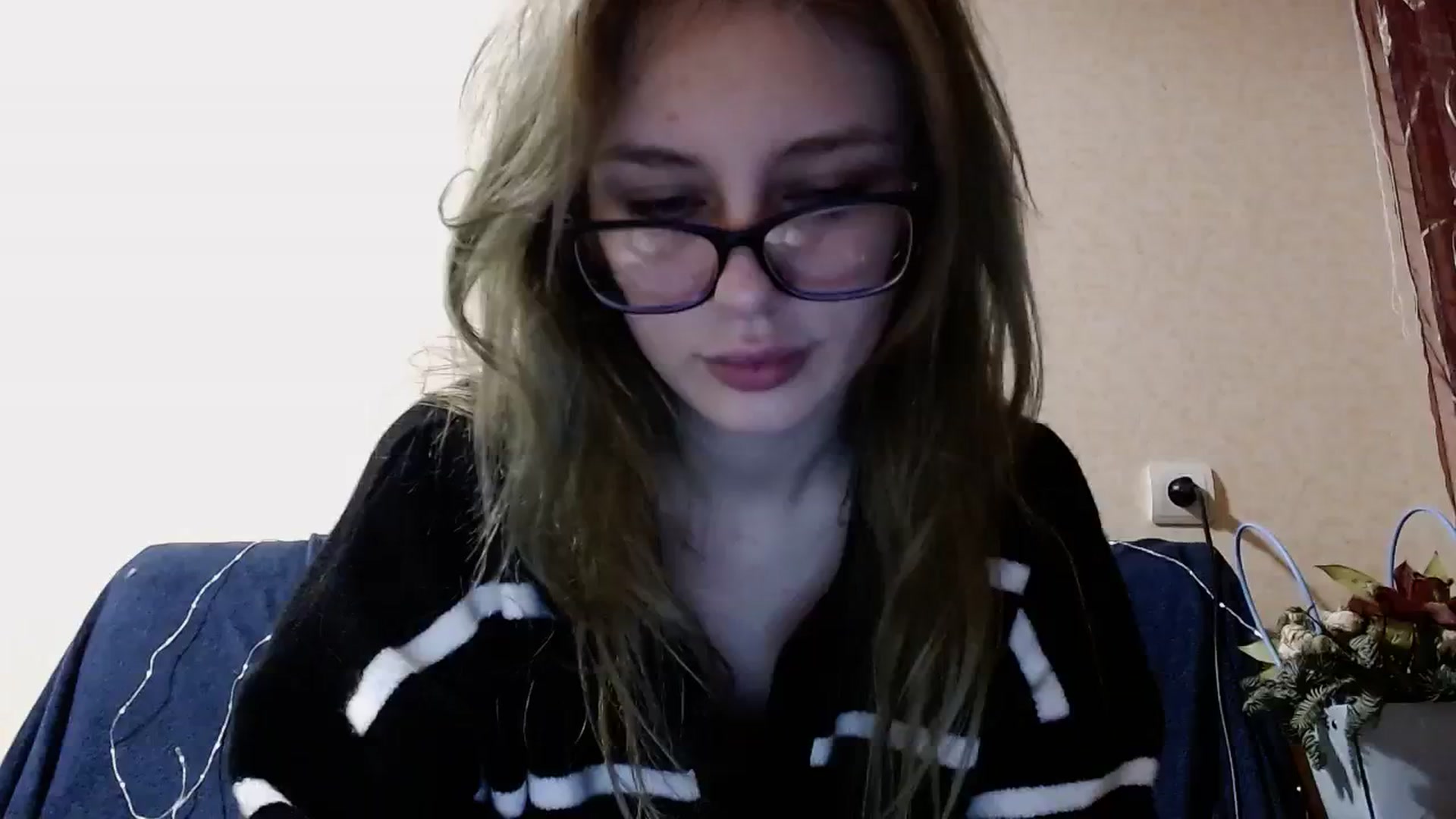 Gallery image thumbnail from YaeMiko's myfreecams stream on, 12/23/2023, 17:14 image 17 of 20