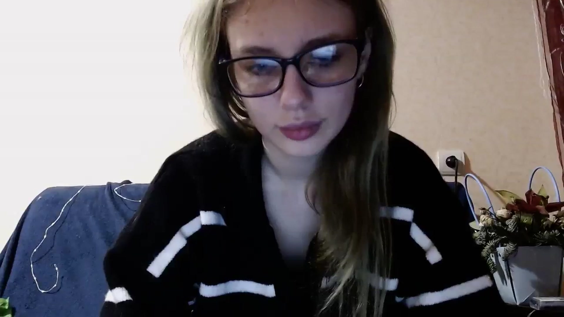 Gallery image thumbnail from YaeMiko's myfreecams stream on, 12/23/2023, 17:14 image 8 of 20