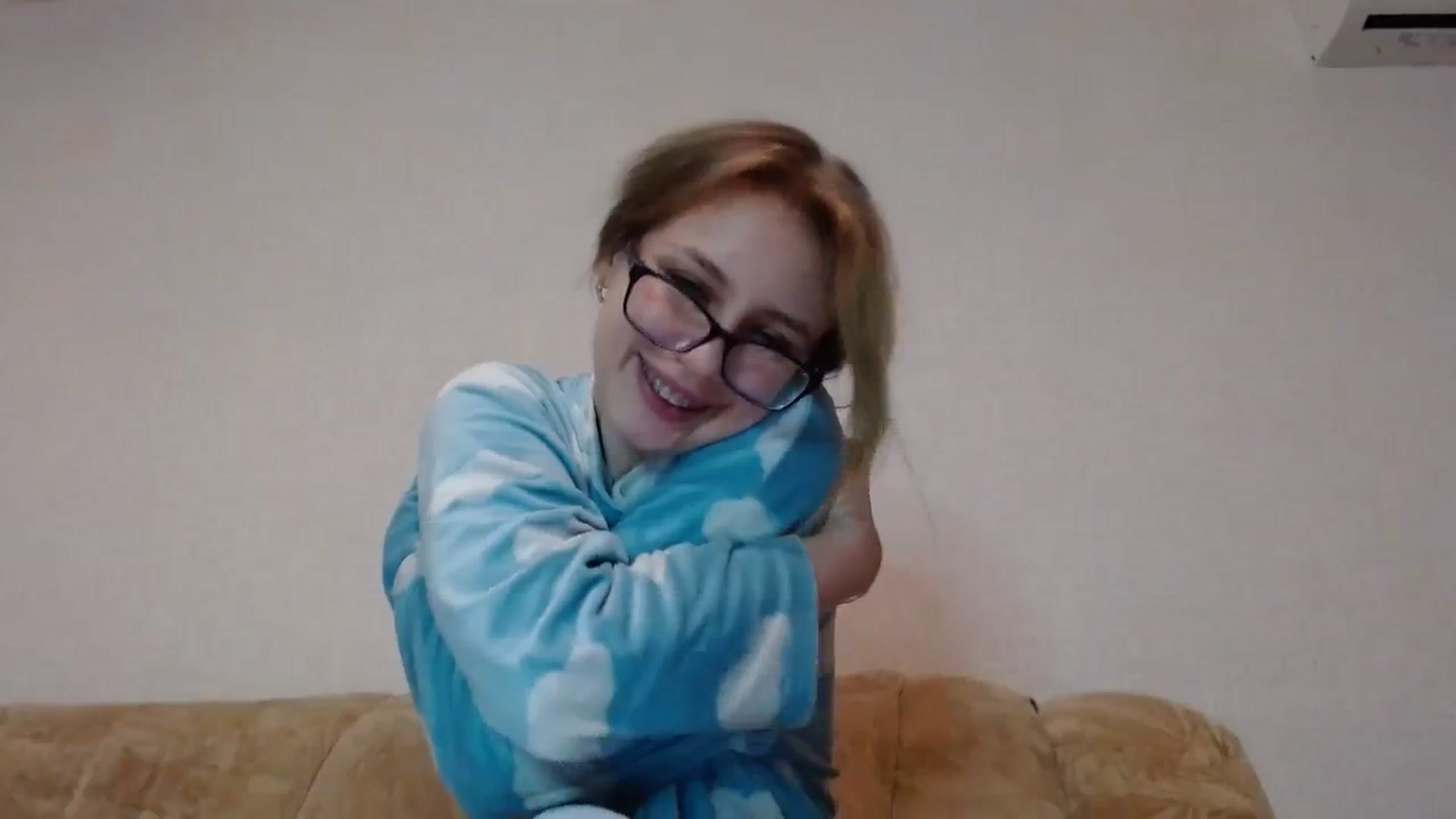 Gallery image thumbnail from YaeMiko's myfreecams stream on, 12/27/2023, 17:23 image 16 of 20