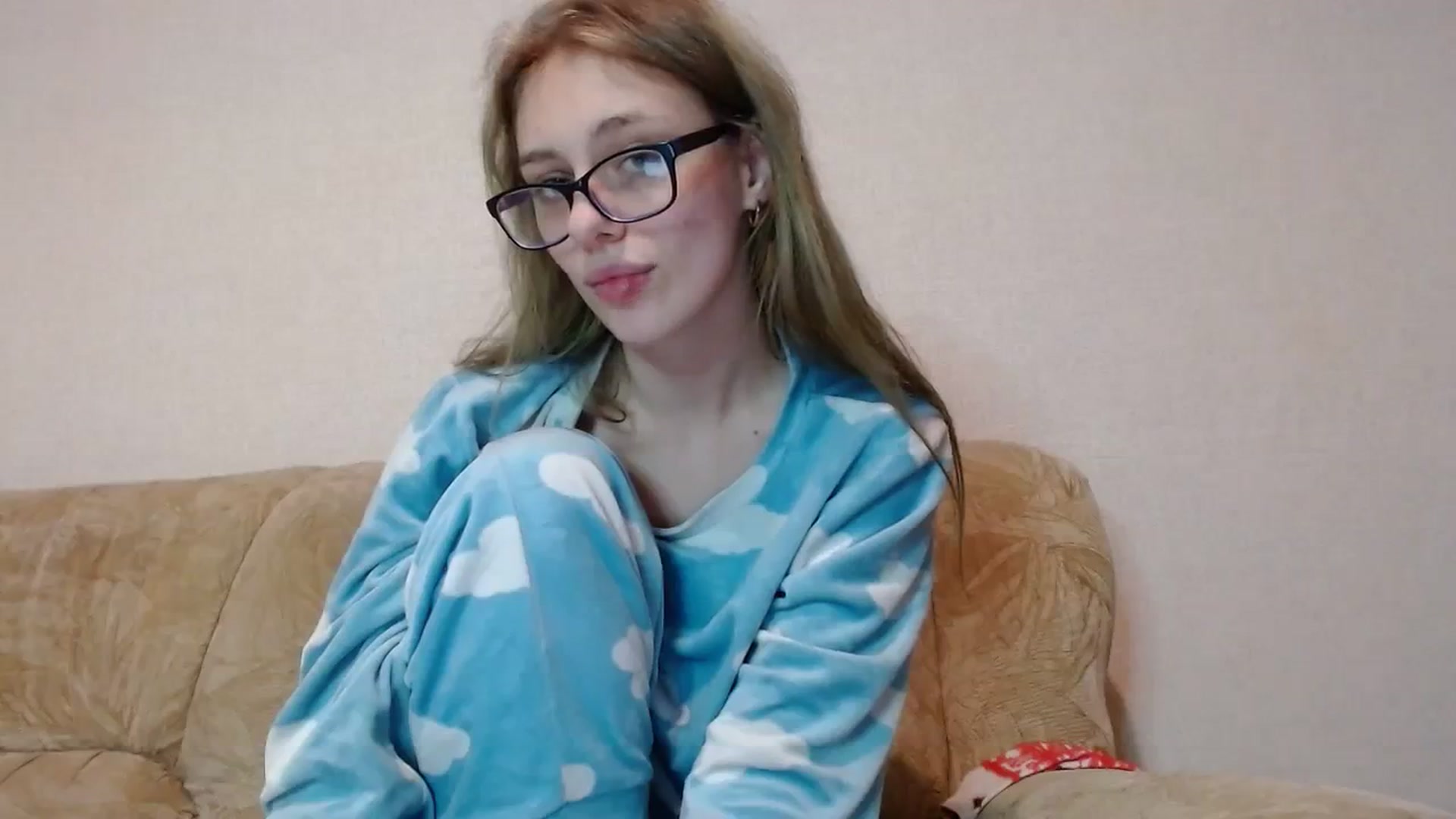 Gallery image thumbnail from YaeMiko's myfreecams stream on, 12/27/2023, 19:31 image 11 of 20